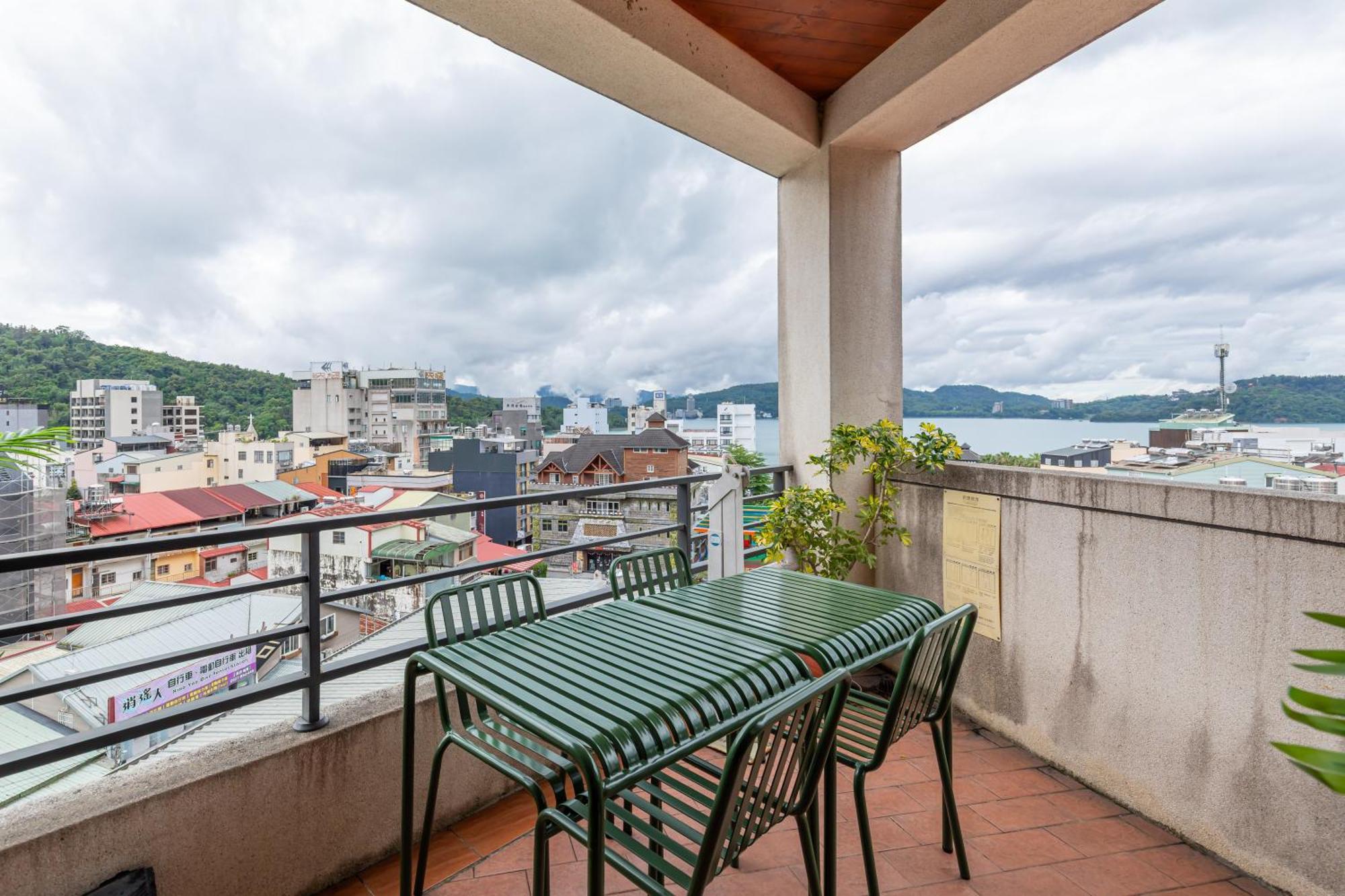 Sun Moon Lake Itathao Vacation Inn With Elevator Yuchi Exterior photo