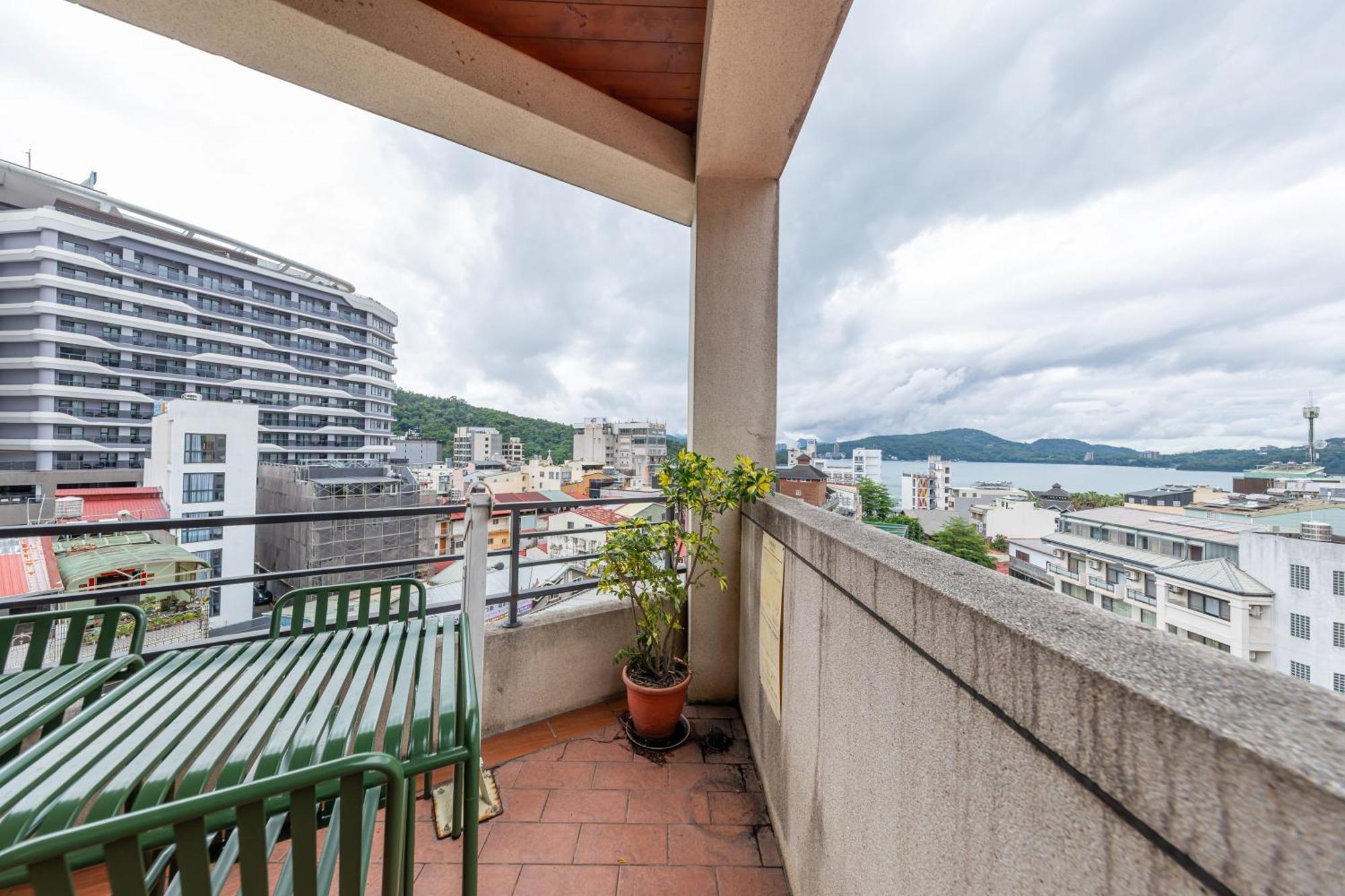 Sun Moon Lake Itathao Vacation Inn With Elevator Yuchi Exterior photo