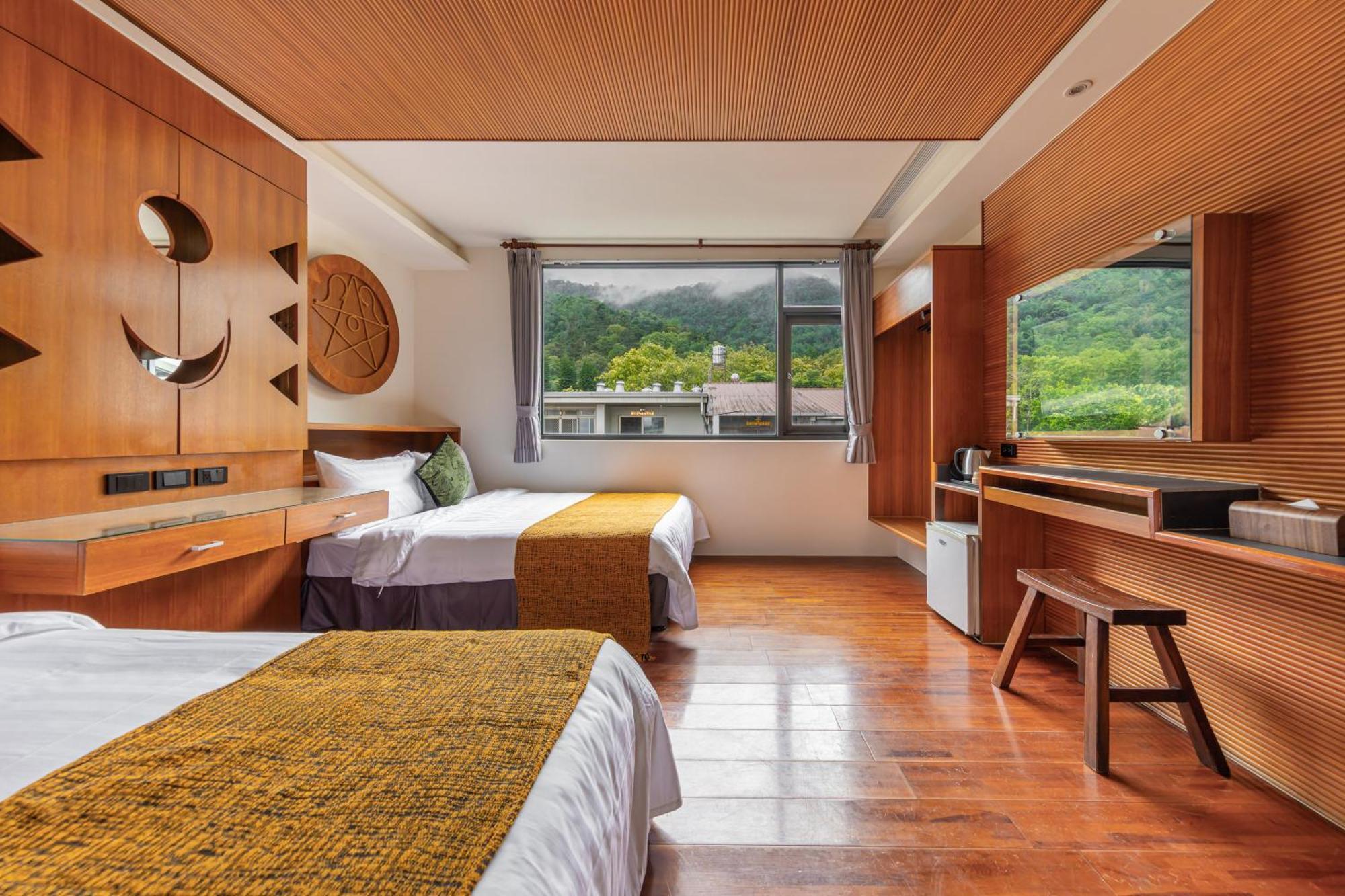 Sun Moon Lake Itathao Vacation Inn With Elevator Yuchi Exterior photo