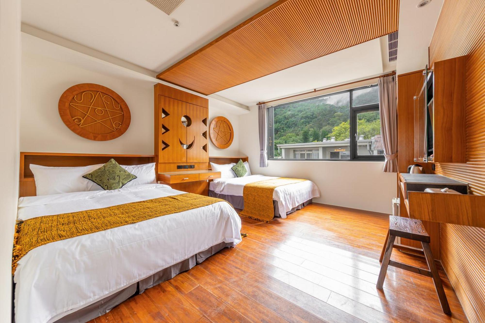 Sun Moon Lake Itathao Vacation Inn With Elevator Yuchi Exterior photo