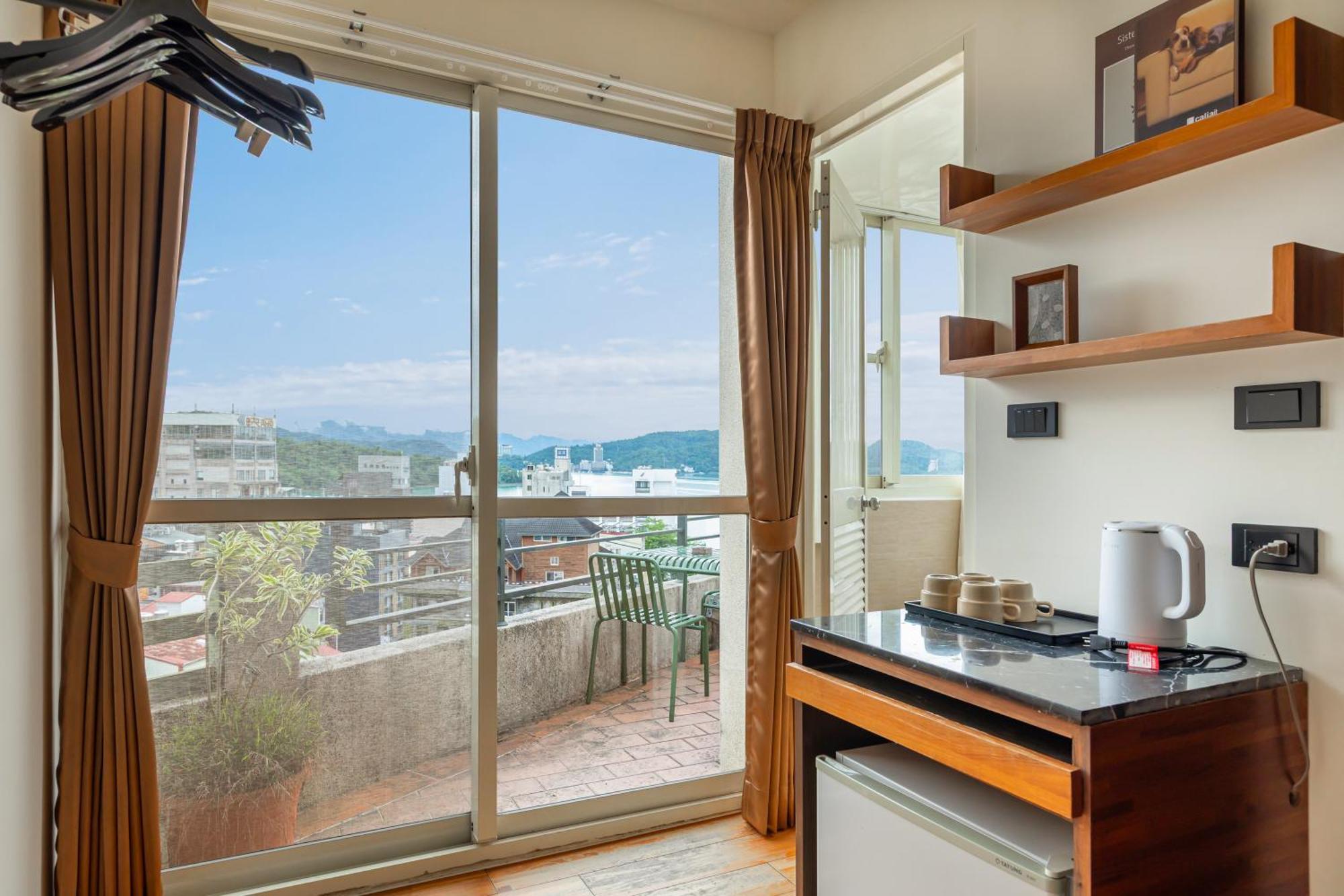 Sun Moon Lake Itathao Vacation Inn With Elevator Yuchi Exterior photo