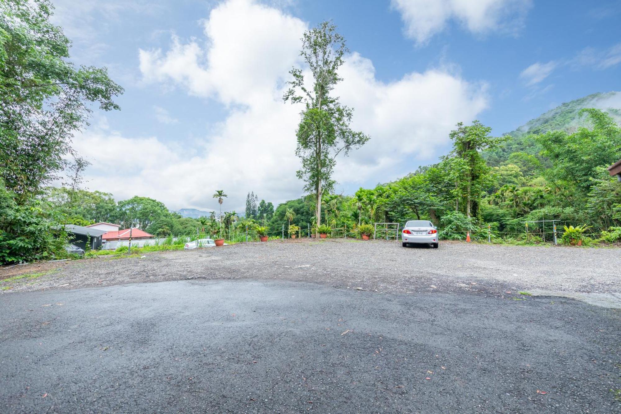 Sun Moon Lake Itathao Vacation Inn With Elevator Yuchi Exterior photo
